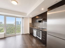 255 Village Green Sq