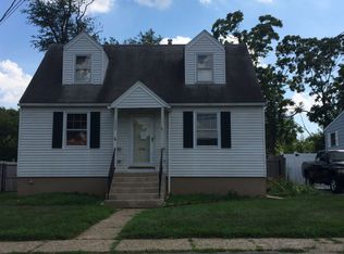 326 Mecray Ln, Maple Shade, NJ 08052