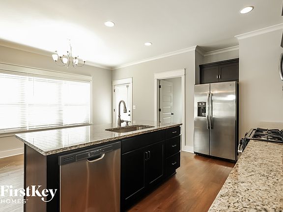 5th image of 1474 Woodridge Pl