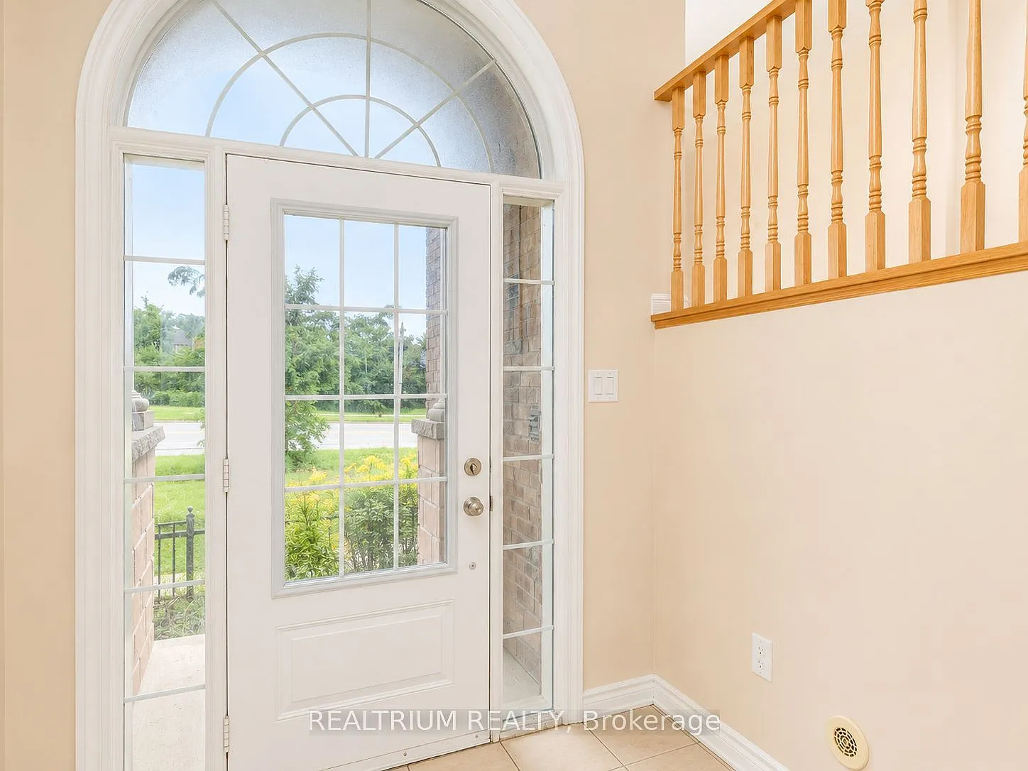3 bed, $3,200 — Photo 2