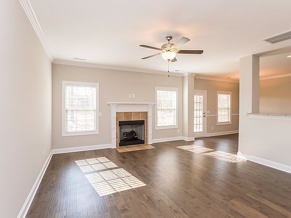 3rd image of 5109 Cloverhill Dr
