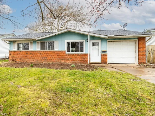 4612 Meadow Ln, Lorain, OH 44055