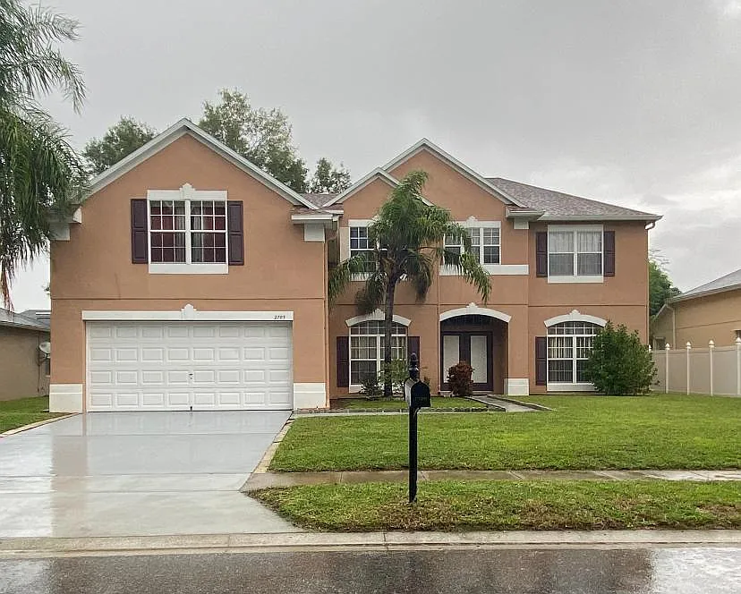 5 bed, 3502 sqft, $3,700 — Photo 1