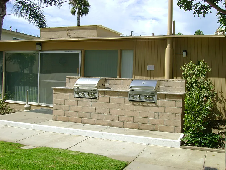 Pacifica Apartments — Photo 17