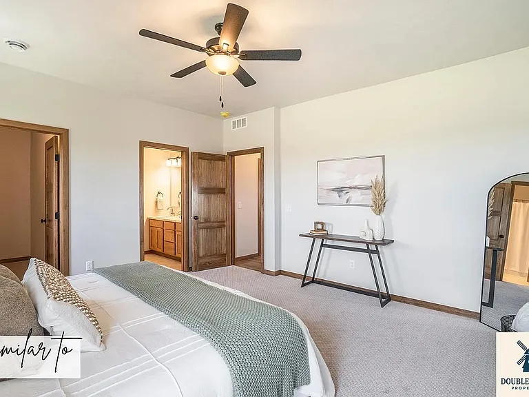 2407 E Jetty Pl — Photo 12