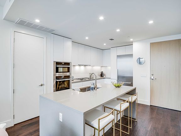3rd image of 501 West Ave APT 1702
