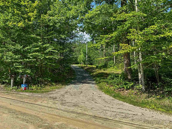3rd image of 189 Rand Road