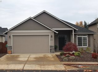 37118 Goldenrain St, Sandy, OR 97055