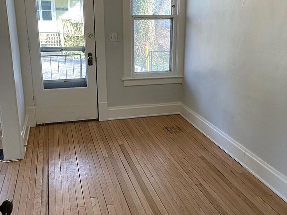 3rd image of 622 Stanley Ter NE #2