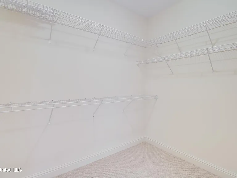 894 Jefferson Dr — Photo 17