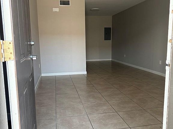 2nd image of 824 S Central Ave #3