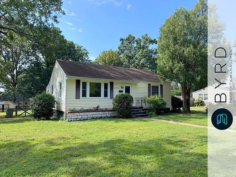 3 bed, 1.0 bath, 1036 sqft, $1,749 — Photo 2