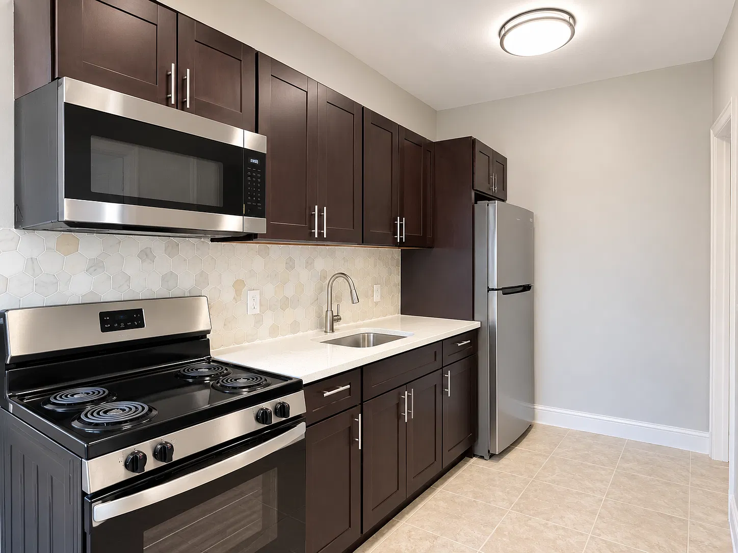 1 bed, 700 sqft, $1,300 — Photo 1