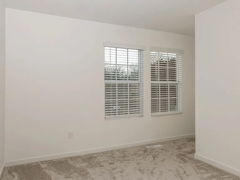 8130 Crestbrook Ct — Photo 15