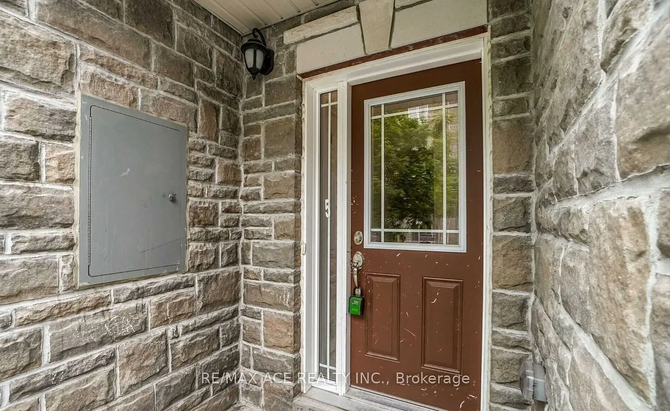 4 bed, $3,500 — Photo 2