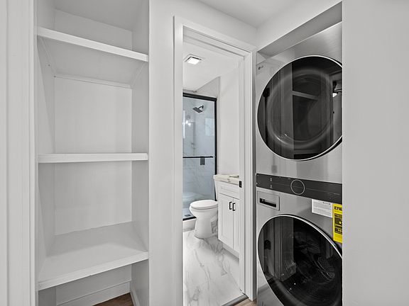 5th image of 4471 Louisiana St #B