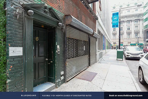 Rented by The Blueground | media 24