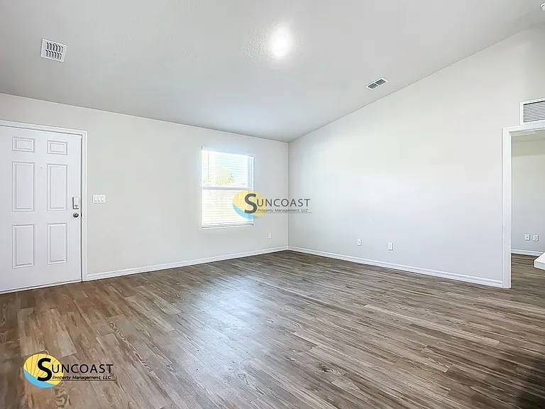 4415 NE 22nd Ct — Photo 7