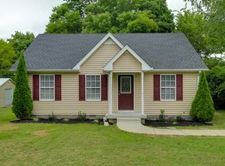 1145 W College St, Greenbrier, TN 37073
