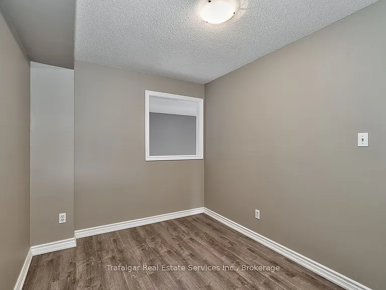 1100 Queens Ave #17 — Photo 11