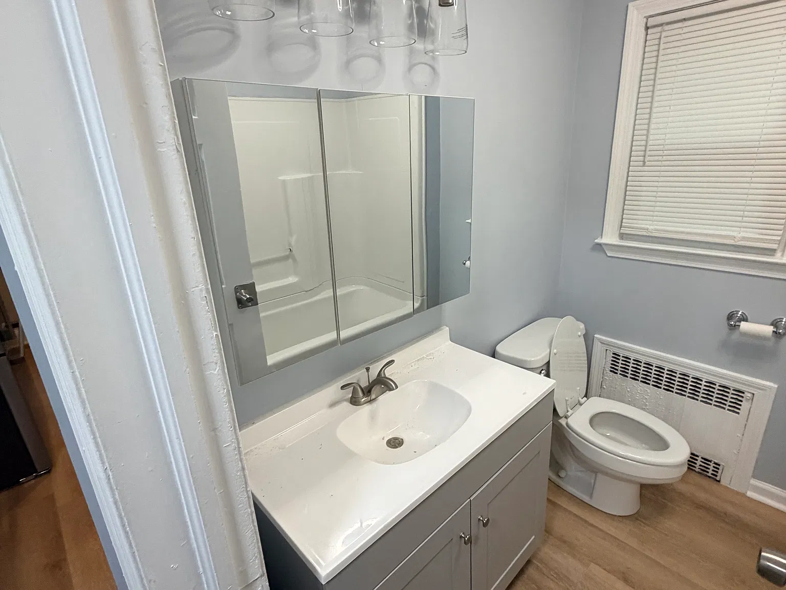 3 bed, 1120 sqft, $2,850 — Photo 3