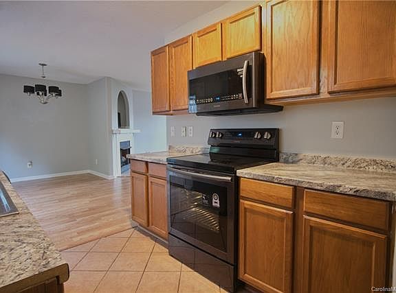 5th image of 8311 Kings Creek Dr