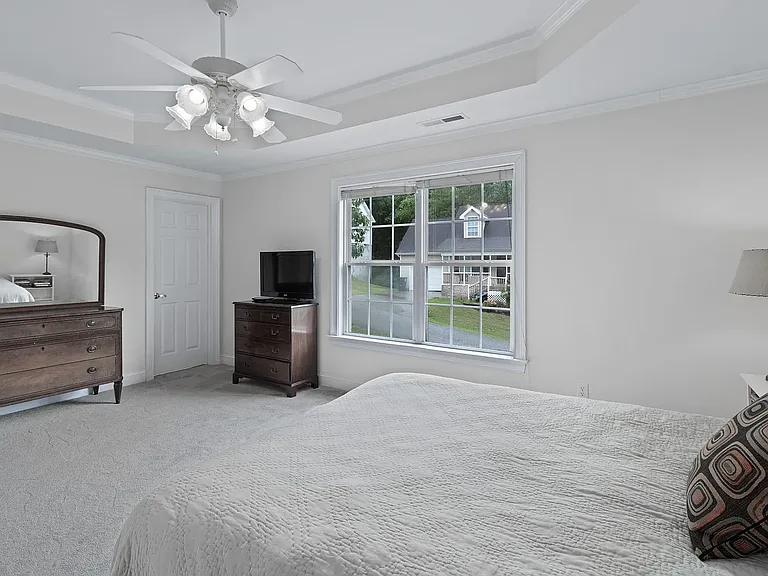 1362 Springview Dr — Photo 11