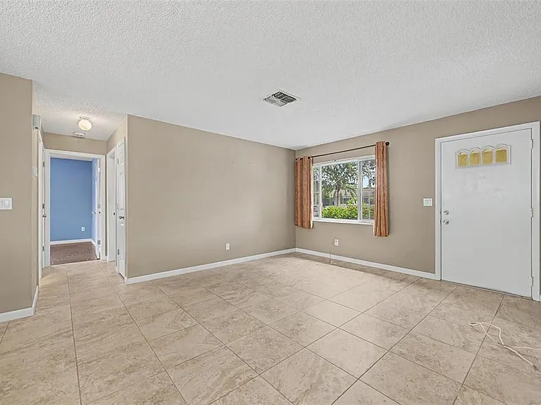4212 Gray Squirrel Ln — Photo 10
