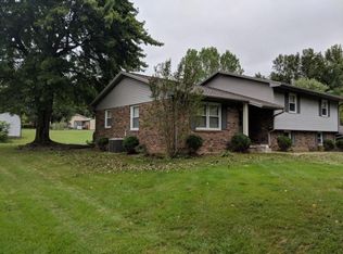 8244 Angel Dr, Newburgh, IN 47630