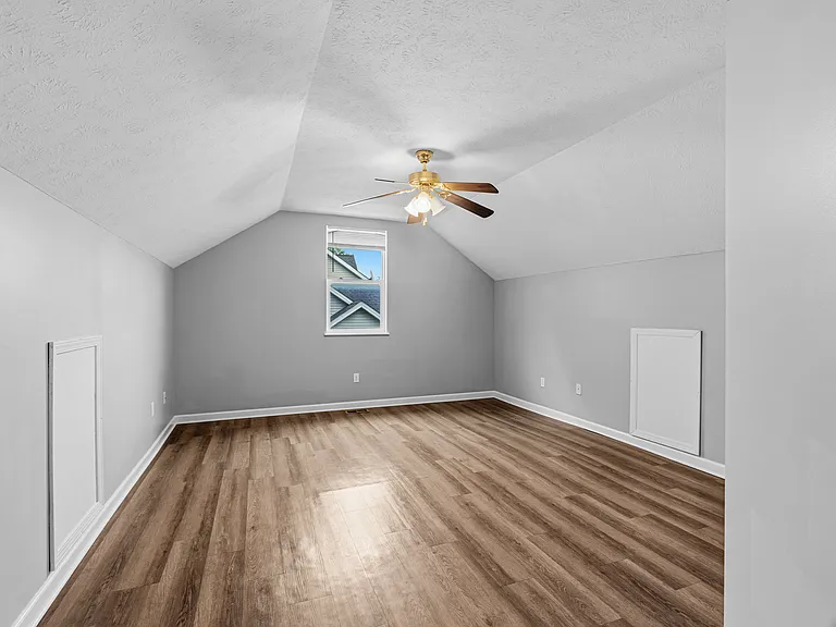 22074 Marberry Cmns — Photo 13