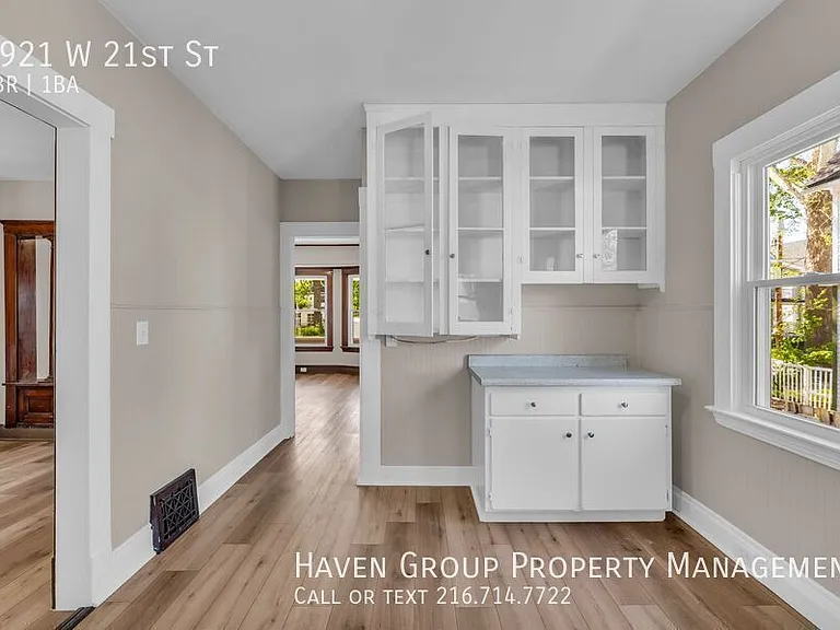 3921 W 21st St — Photo 12