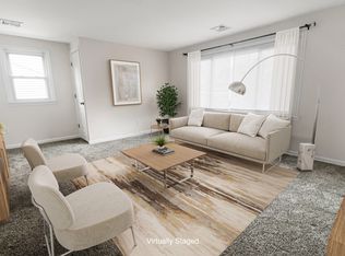 17 Oak St FLOOR 2, Rochelle Park, NJ 07662