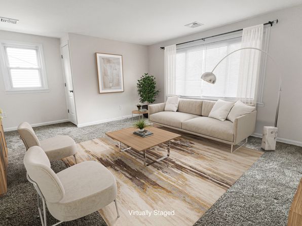 17 Oak St FLOOR 2