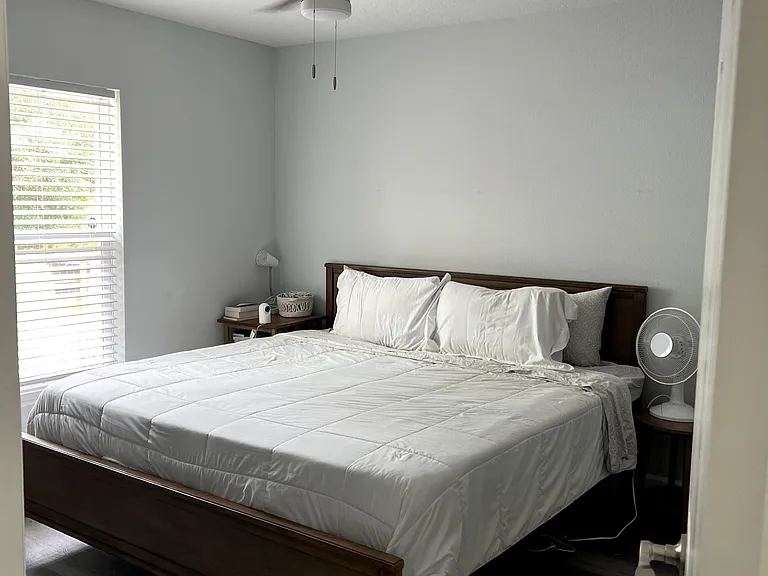15482 SW 10th Pl — Photo 6