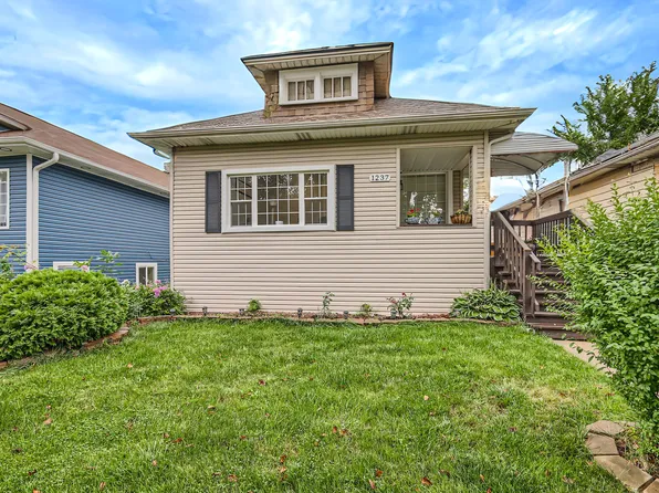 1237 S 19th Ave, Maywood, IL 60153