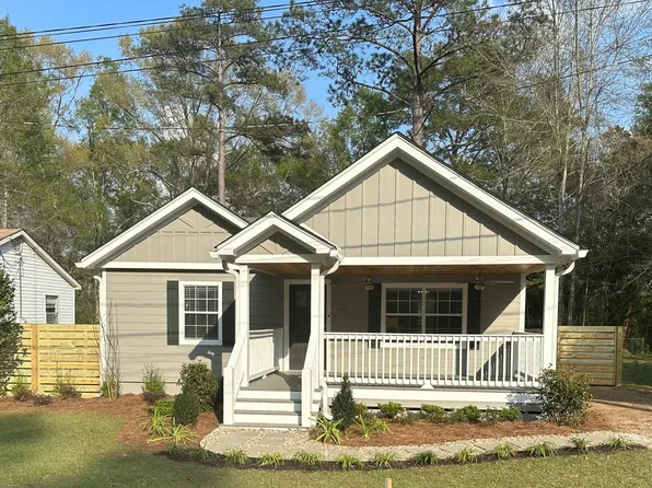 426 N Main St, Poplarville, MS 39470