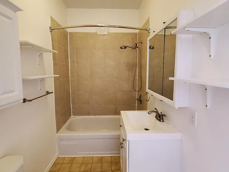 3621 SE Division St — Photo 5