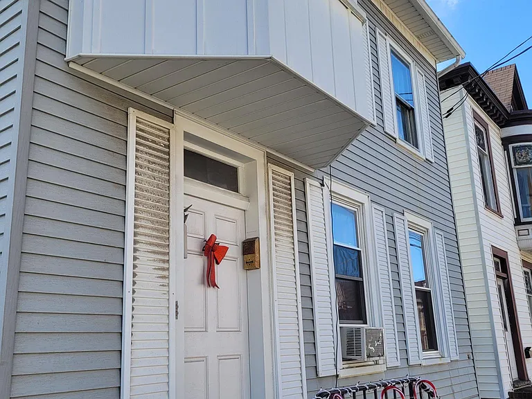 207 York St #1 — Photo 12