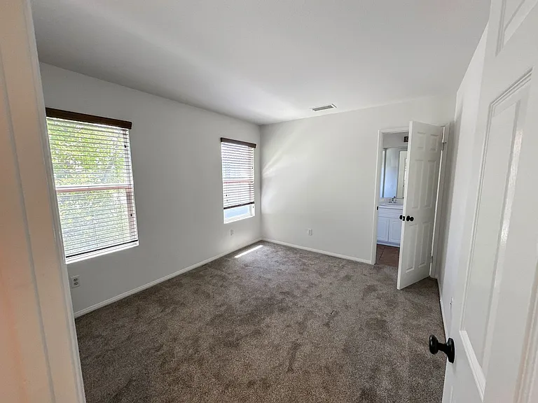 24623 Montevista Cir — Photo 11
