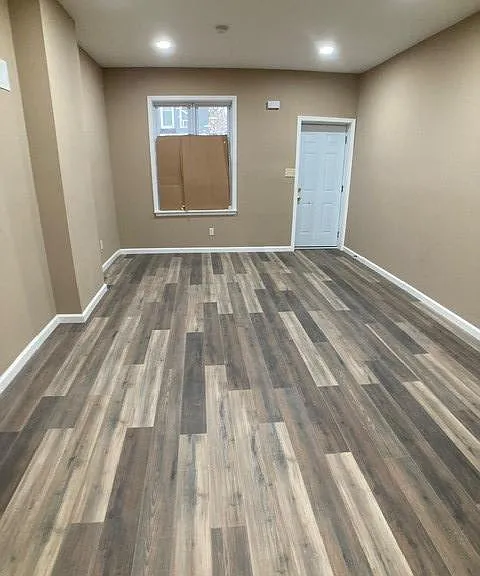 758 N Dekalb St — Photo 18