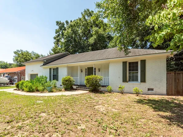 765 Leafwood Rd, Charleston, SC 29412