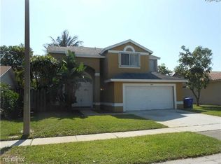 920 SW 88th Ter, Pembroke Pines, FL 33025