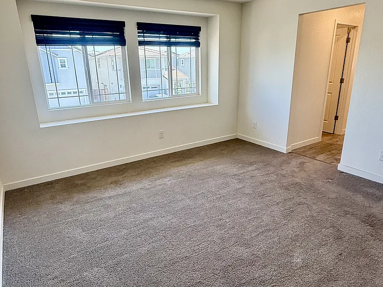 975 Franklin St — Photo 23