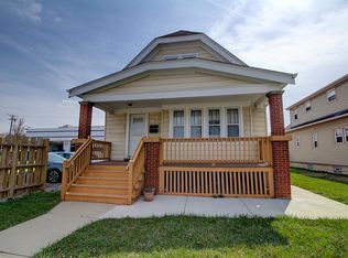 3516 S 20th St, Milwaukee, WI 53221