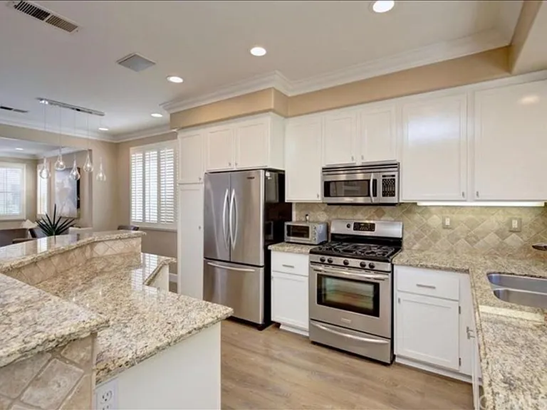 24 Seven Kings Pl — Photo 17