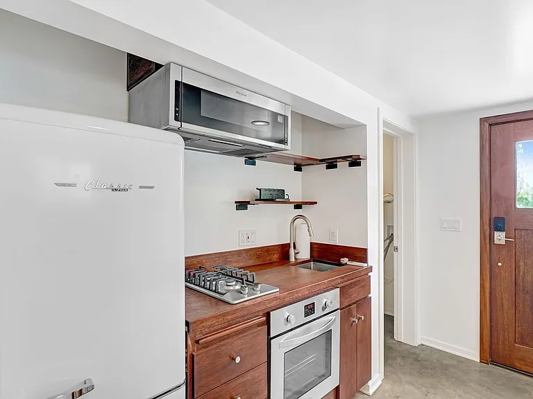 265 Plymouth Dr. — Photo 7