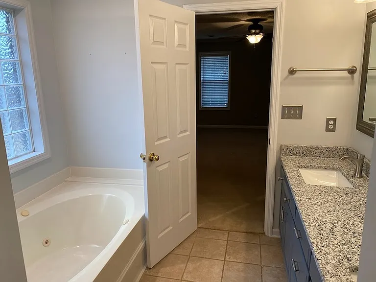 113 Centennial Dr — Photo 23