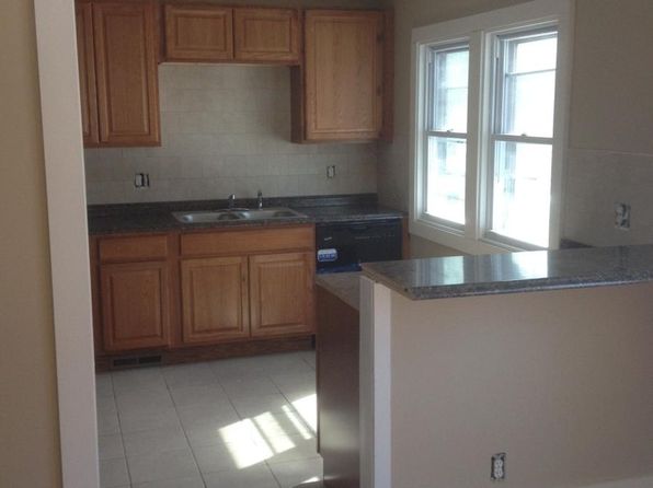 490 Pleasantview Ave FLOOR 1