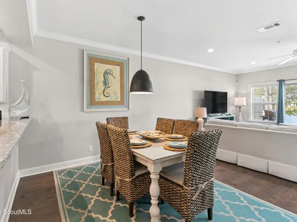 101 Mariners Cir, Saint Simons Island, GA 31522