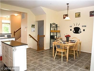 Spacious eat-in kitchen